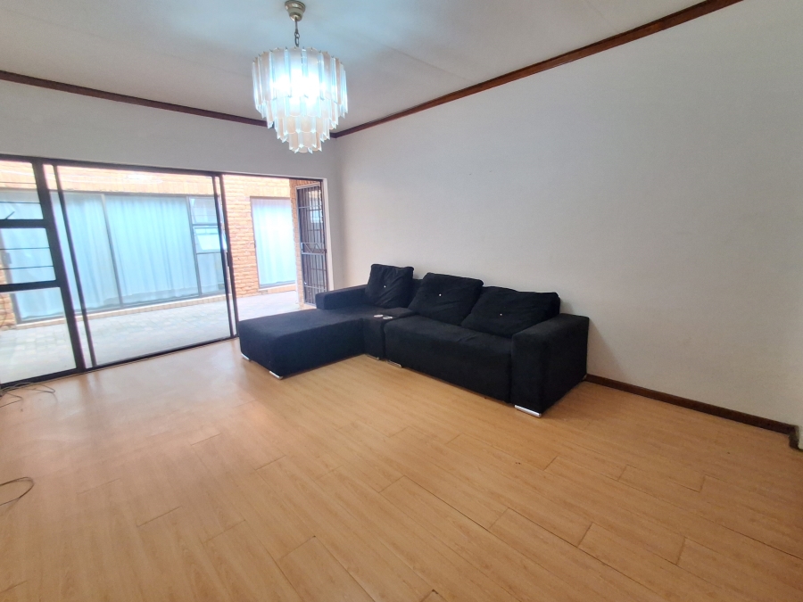 5 Bedroom Property for Sale in Jan Cillierspark Free State